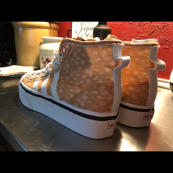 ADIDAS DISNEY NIZZA - Picture 5 of 9